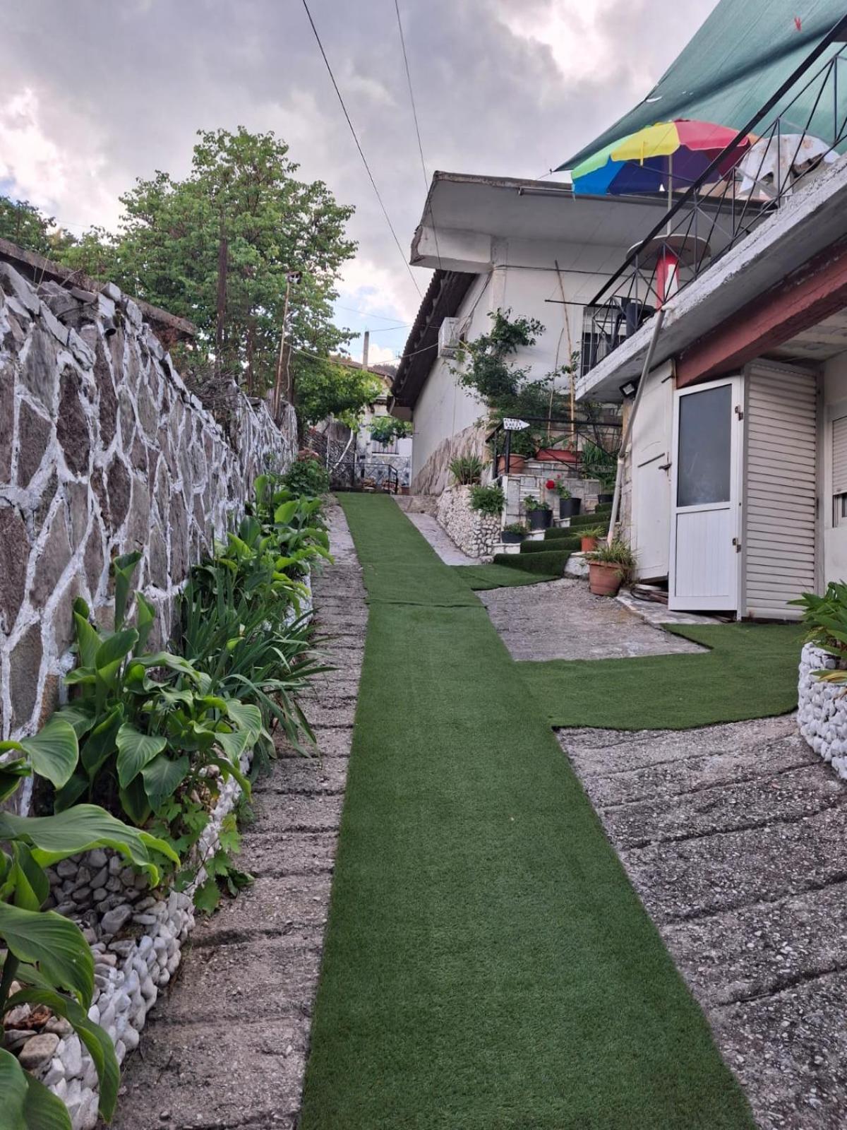 Aleko Guest House จีโรคาสเตอร์ ภายนอก รูปภาพ